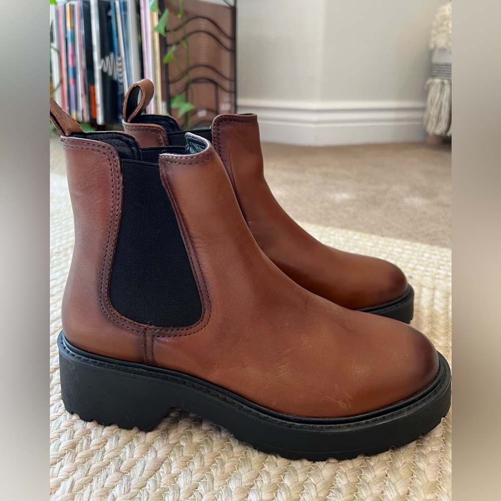 NWOT Steve Madden Brown Leather Boots